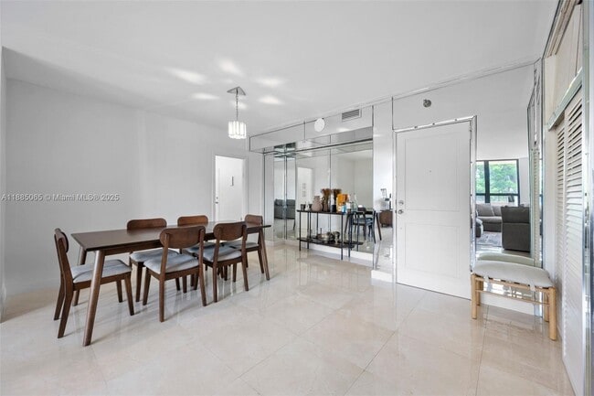 Building Photo - 10185 Collins Ave