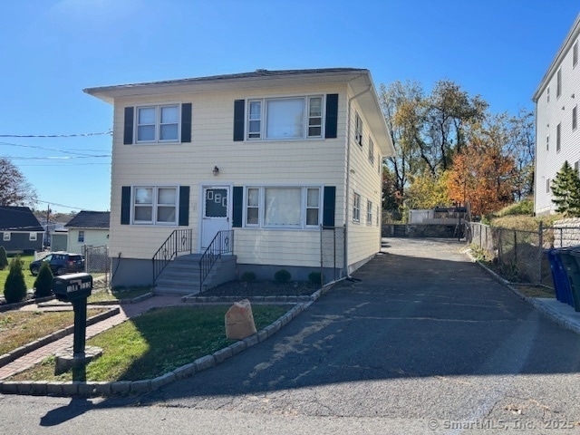 Building Photo - 111 Parkview Ave