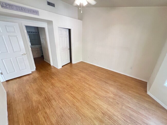 Foto del edificio - 2227 Hallston St