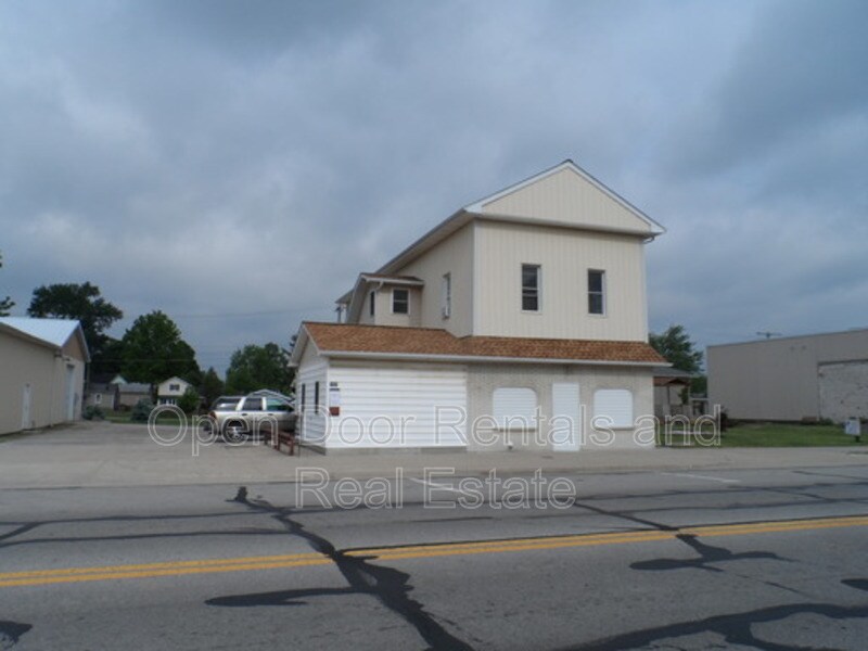 255 S Wayne St Unit Apt 202, Waterloo, IN 46793 Condo for Rent in