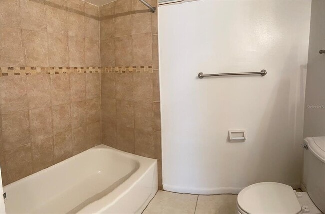 Foto del edificio - 925 W Oak Ridge Rd