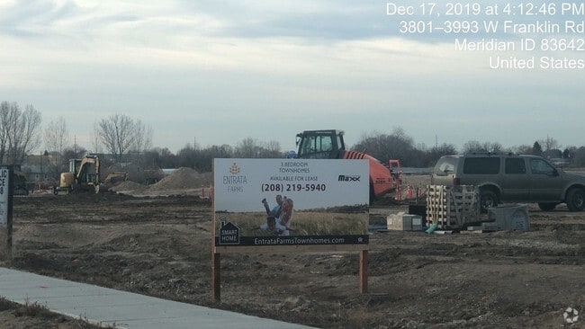 Building Photo - Entrata Farms
