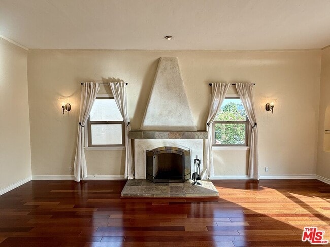 Foto del edificio - 1227 Ridgeley Dr