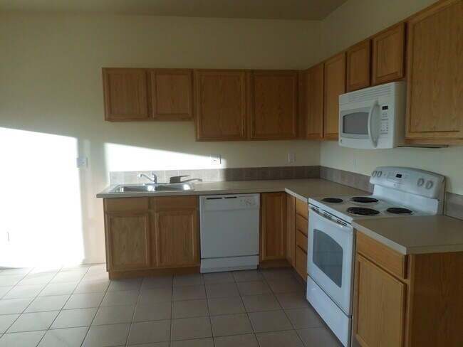 Foto del edificio - SF307-Duke St Duplex-Multifeet Investments LLC