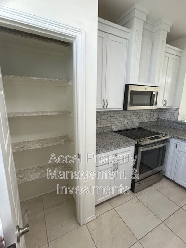 Foto del edificio - 2325 N Peking St