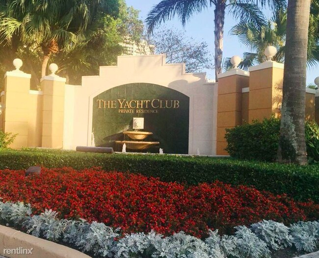 Foto del edificio - 19901 E Country Club Dr