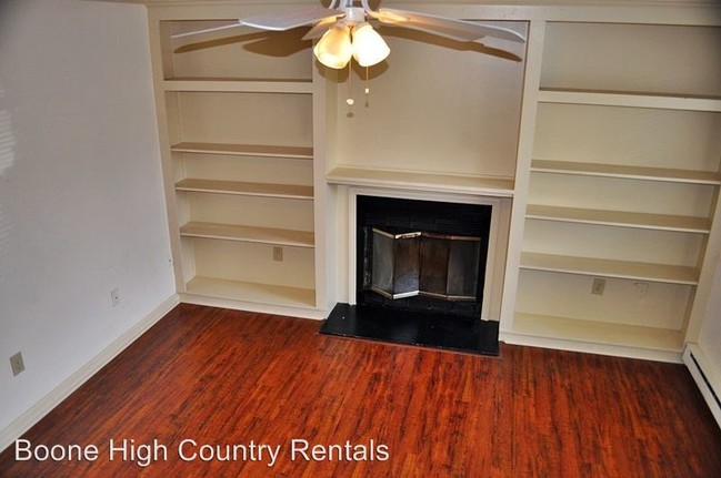 Building Photo - 2 br, 1.5 bath House - 148 Creekside Lane