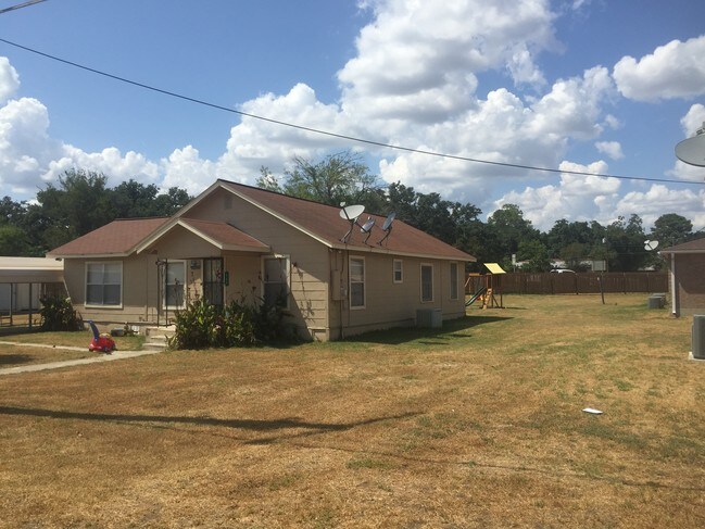 Building Photo - Deer Park Apartments