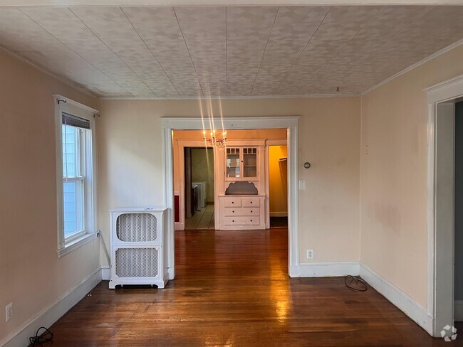 Building Photo - 5 Saint Clements Rd