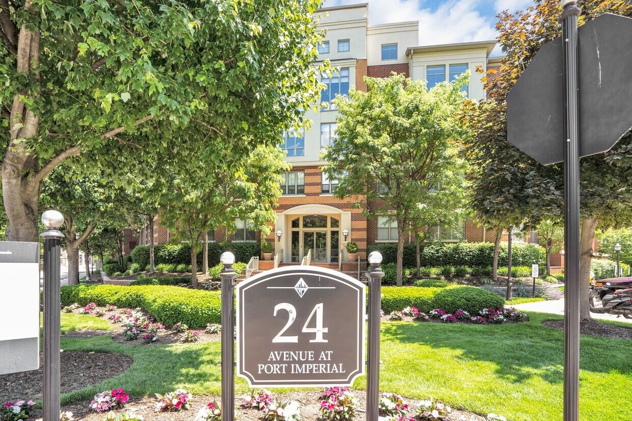 24 Ave at Port Imperial Unit 431, West New York, NJ 07093 Condo for