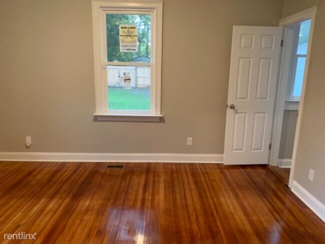Foto del edificio - 3 br, 2 bath House - 713 Hill St