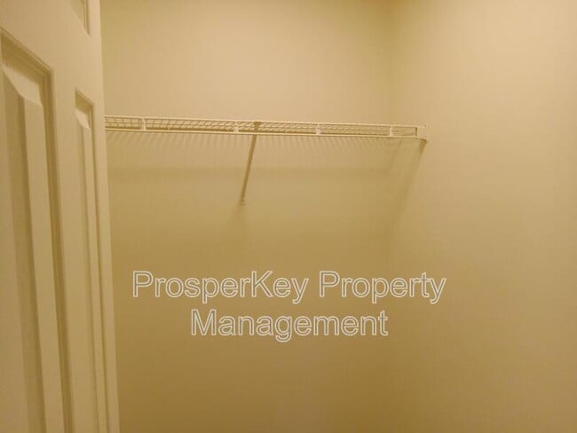 Foto del edificio - 10 Hidden Valley Ct