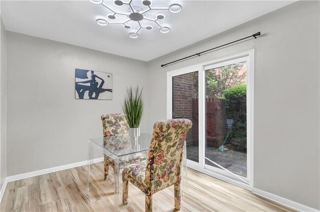 Photo - 2262 Pernoshal Ct Townhome