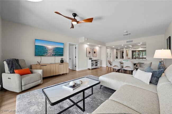 Foto del edificio - 6360 Pelican Bay Blvd