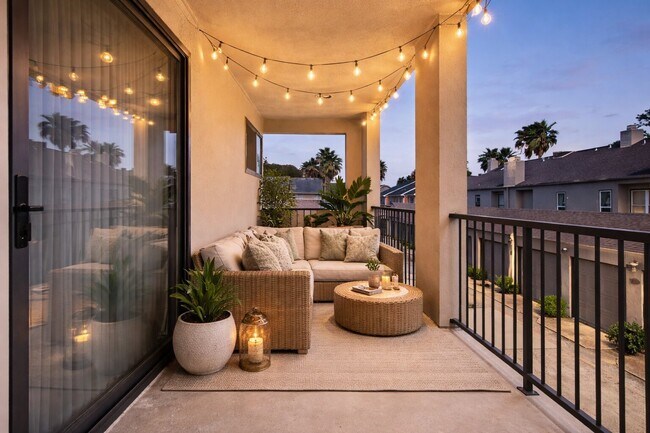 Building Photo - 2440 Bering Dr