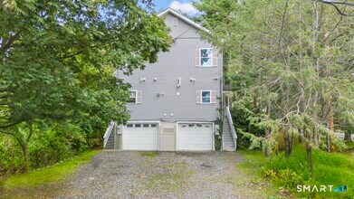 Building Photo - 815 S Pine Creek Rd