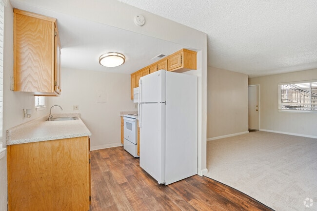 2BR, 1BA - 950SF - Kitchen - 217 B Street Apartments, Located in the Un...