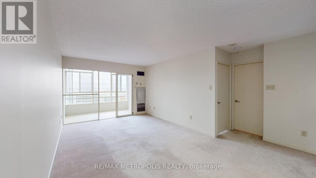 Building Photo - 75 King St E