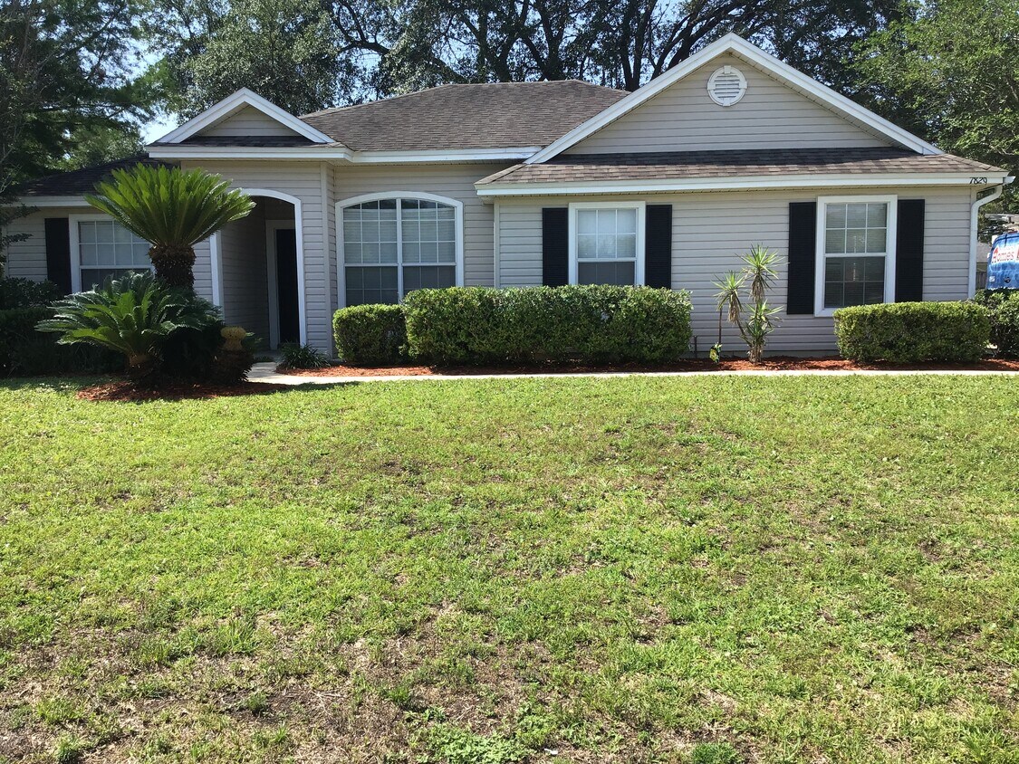 7829 Invermere Boulevard House Rental in Jacksonville, FL