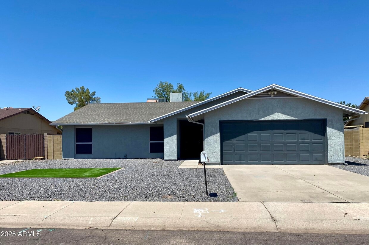 Foto principal - 5802 W Campo Bello Dr