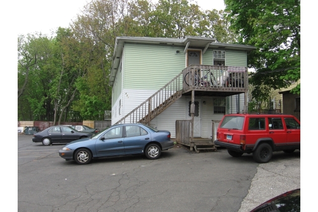 Building Photo - 449-451 Main St