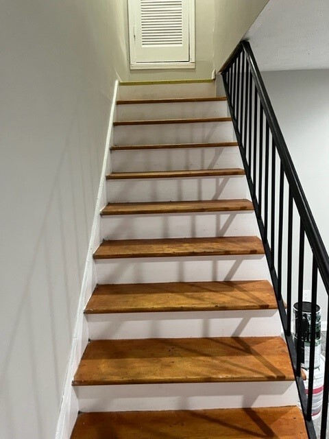 Building Photo - 1749 Whitehall Forest Ct SE