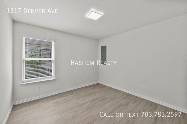 Foto del edificio - 1317 Denver Ave