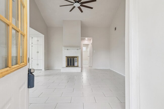 Foto del edificio - 14067 Towneway Dr