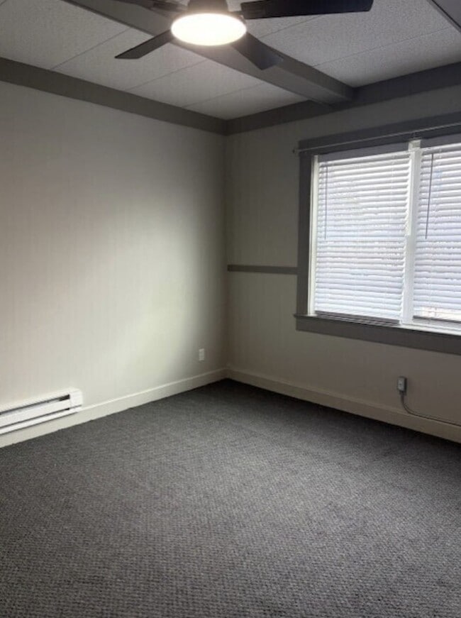 Building Photo - No Availabilities - 820 1/2 N Main St