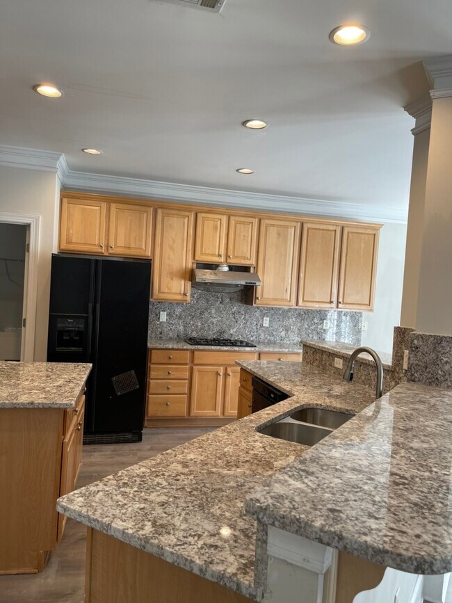 Kitchen - 11130 Donnington Dr