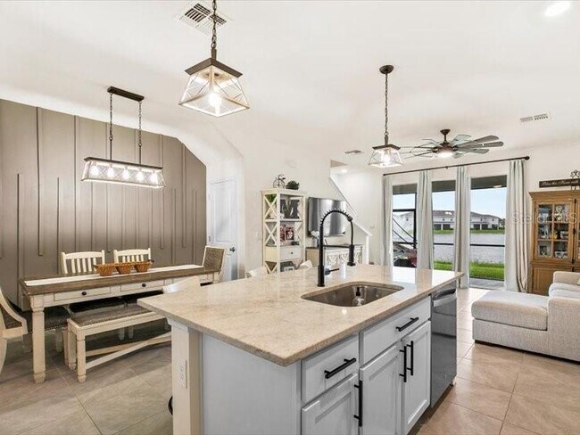 Building Photo - 17741 Crescent Moon Lp