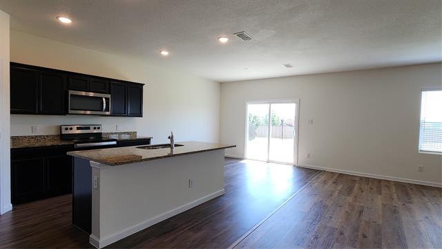 Building Photo - 1824 Wolf Run