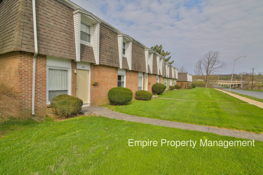Foto principal - 524 Briar Cir N