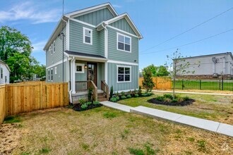 Building Photo - 1737 14th Ave N