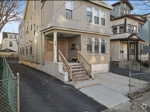 Building Photo - 196 Shephard Ave