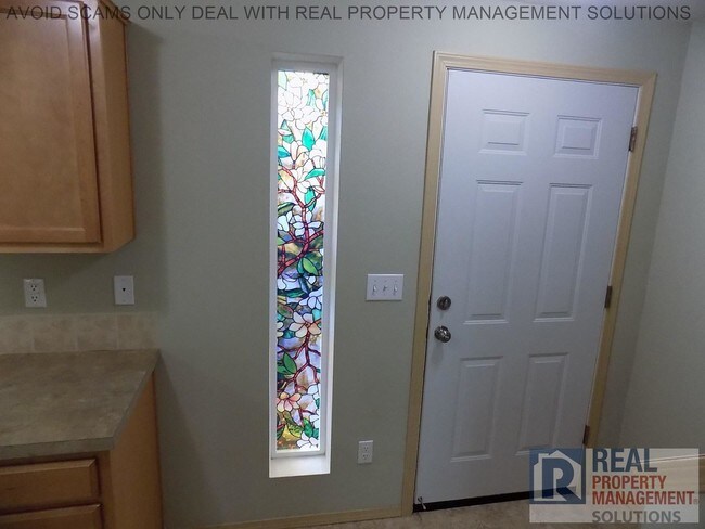 Foto del edificio - 3 bedroom in Portland OR 97213