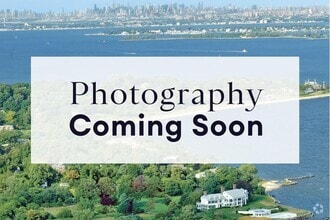 Building Photo - 4 Chelsea Pl