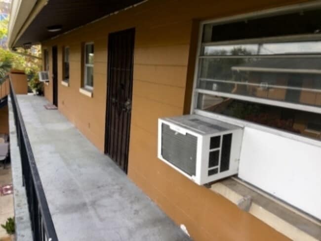 Photo - 218 S Tampa Ave Apartment