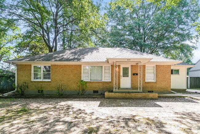 Building Photo - 828 S Mendenhall Rd
