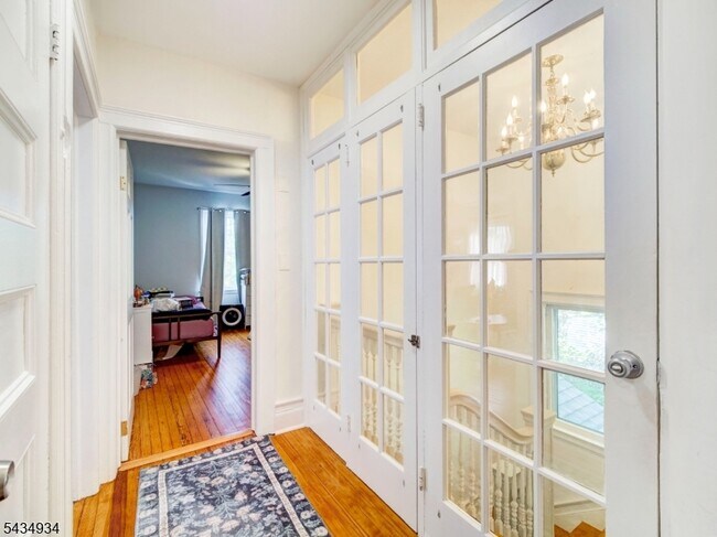 Foto del edificio - 285 Claremont Ave