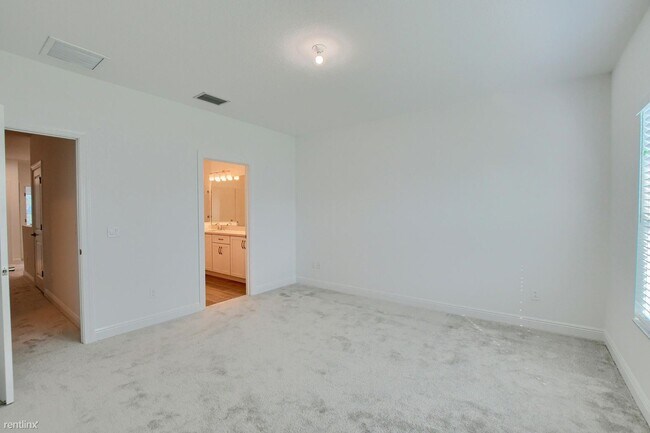 Building Photo - 3 br, 2.5 bath House - 542 Sanderling Cir