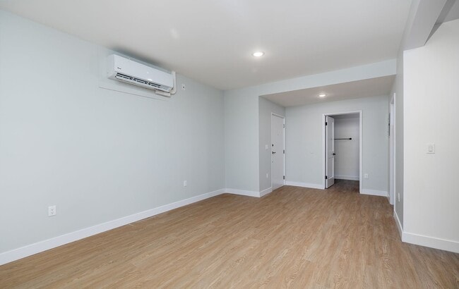 Interior Photo - 1635 North Martel Avenue