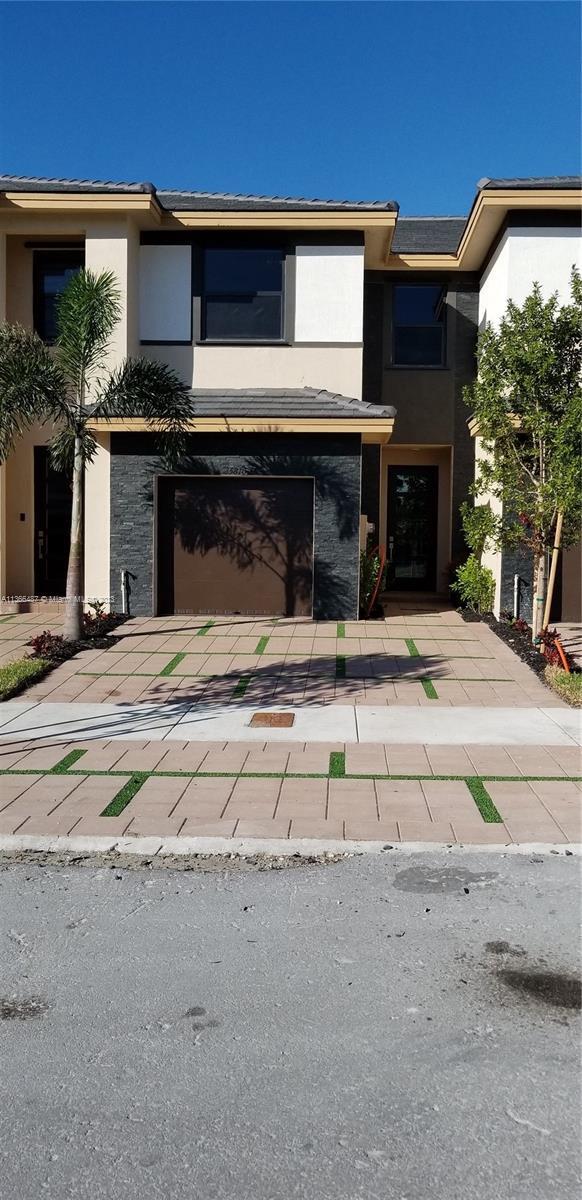 Foto del edificio - 15810 NW 91st Ave