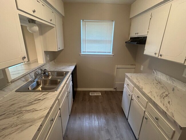 Foto del edificio - 3716 S 110th E Ave