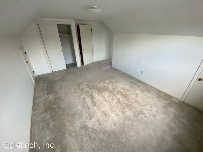 Building Photo - 4 br, 2 bath House - 2220 S. Oneida Street