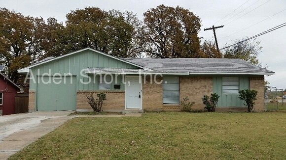 Primary Photo - 2444 Avis St