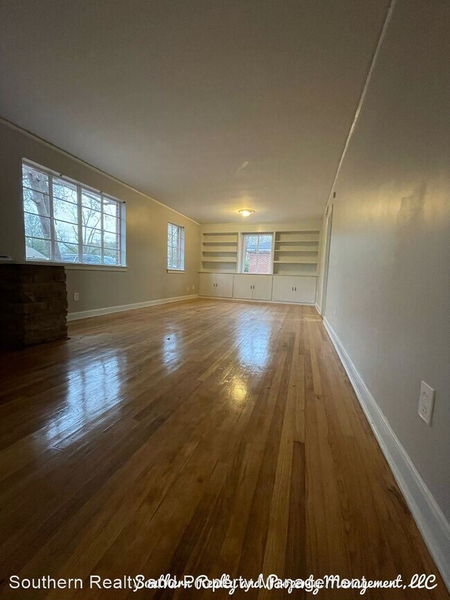 Building Photo - 3 br, 2 bath House - 3732 Honeysuckle Road