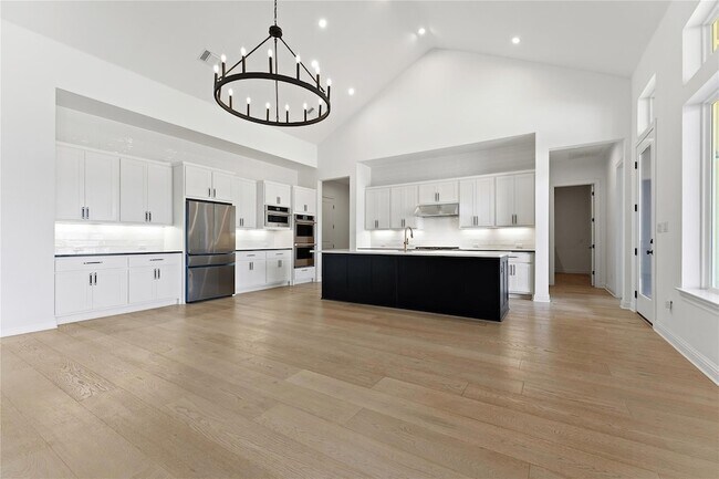 Building Photo - 704 Prairie Clover Dr