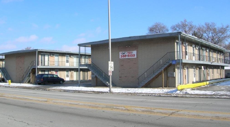 Foto principal - 12431-12449 S Ashland Ave