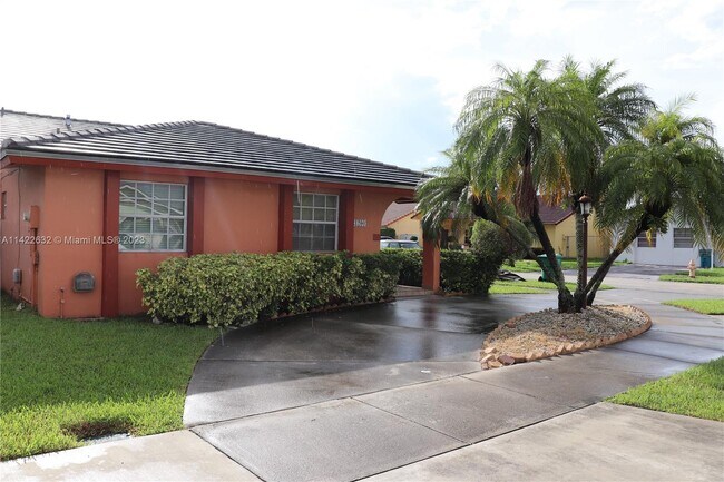 Building Photo - 1200 SW 142nd Ave